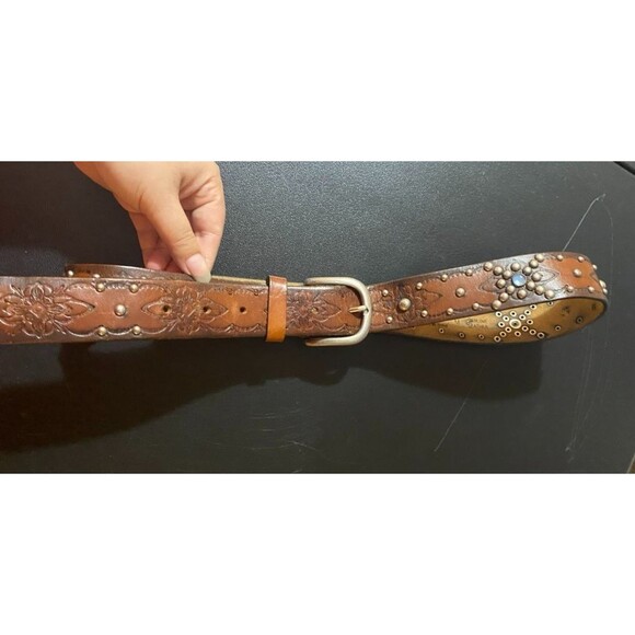 American Eagle AEO Studded Jewel Embossed Flowers leather belt size M hippy y2k - Picture 3 of 10